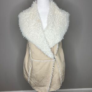 Dylan faux fur snap vest